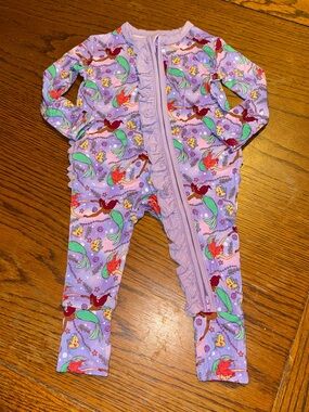 Little Snuggles Baby Girls Size 0-3 months Ariel Bamboo Zippy Sleeper New NWOT